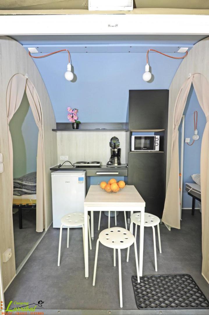 Camping Larribal Millau Esterno foto